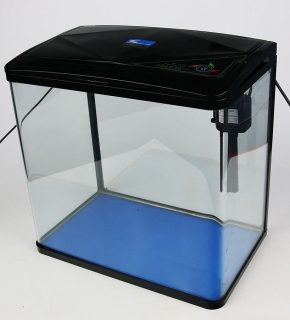 (Używany) Zestaw akwariowy 30L - Akwarium wyposażone w filtr i oświetlenie