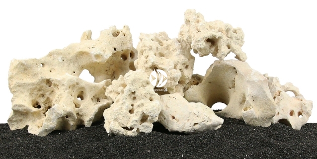 Zestaw Skał do Akwarium Malawi/Morskie 60cm (nr. 37) - Zawiera skałę koralową o wymiarach: 15 - 25cm (3kg) oraz wapień filipiński: 5 - 15cm (2kg), 15 - 25cm (5kg), powyżej 25cm (4kg)